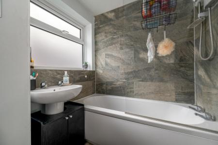 3 bedroom Semi-detached house for sale in Cul-De-Sac Location at Woodcock Avenue, Melton, LE13 0BD