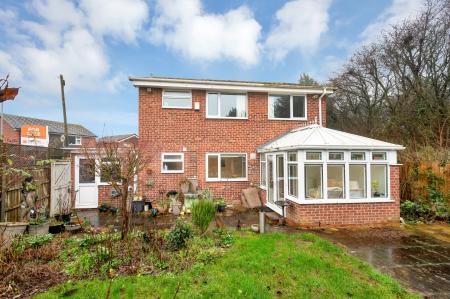 4 bedroom Detached house for sale in Substantial Plot on Bickley Avenue, Melton Mowbray, LE13 1UN