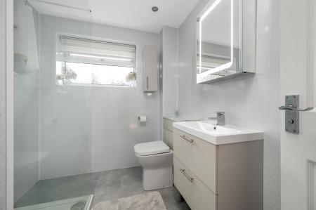 4 bedroom Detached house for sale in Substantial Plot on Bickley Avenue, Melton Mowbray, LE13 1UN