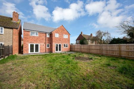 4 bedroom Detached house to let in Pinfold Place, Harby, Melton Mowbray, LE14