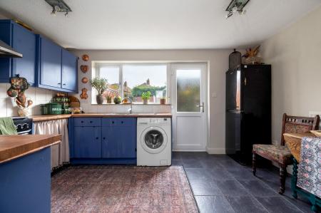 3 bedroom Semi-detached house for sale in Hawthorn Drive, Melton Mowbray, LE13