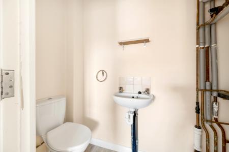 1 bedroom Flat to let in Kings Road, Melton Mowbray, LE13