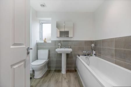 4 bedroom Detached house for sale in Easton Close, Melton Mowbray, LE13