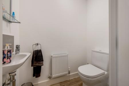 4 bedroom Detached house for sale in Easton Close, Melton Mowbray, LE13