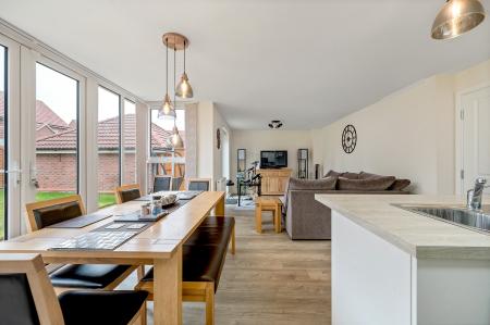 4 bedroom Detached house for sale in Easton Close, Melton Mowbray, LE13