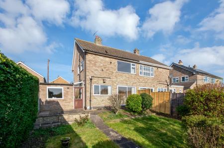 3 bedroom Semi-detached house to let in Browning Close, Melton Mowbray, LE13