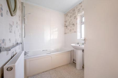 3 bedroom Semi-detached house to let in Browning Close, Melton Mowbray, LE13