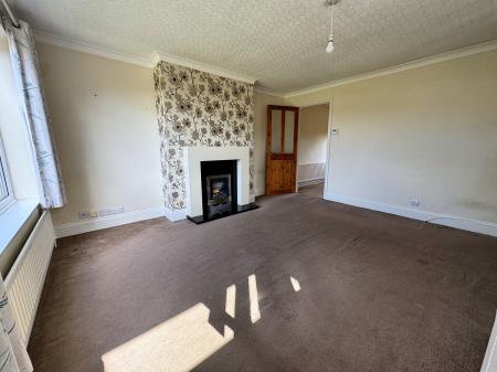2 bedroom Semi-detached house for sale in Winster Crescent, Melton Mowbray, LE13