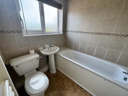 2 bedroom Semi-detached house for sale in Winster Crescent, Melton Mowbray, LE13
