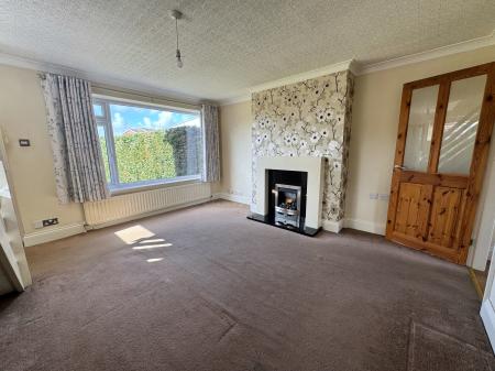 2 bedroom Semi-detached house for sale in Winster Crescent, Melton Mowbray, LE13