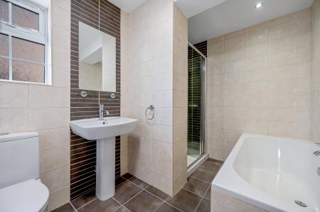 3 bedroom Semi-detached house for sale in Queensway, Old Dalby