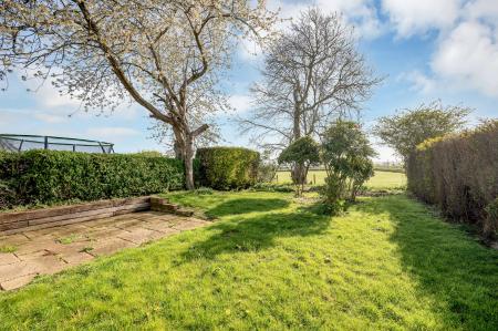 3 bedroom Semi-detached house for sale in Queensway, Old Dalby