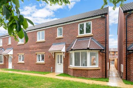Charles Dyer Close, Melton Mowbray, LE13