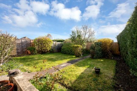 3 bedroom Semi-detached house to let in Browning Close, Melton Mowbray, LE13