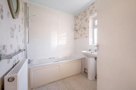 3 bedroom Semi-detached house to let in Browning Close, Melton Mowbray, LE13