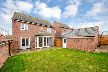 4 bedroom Detached house for sale in Easton Close, Melton Mowbray, LE13