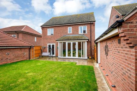4 bedroom Detached house for sale in Easton Close, Melton Mowbray, LE13