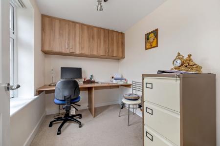 4 bedroom Detached house for sale in Easton Close, Melton Mowbray, LE13