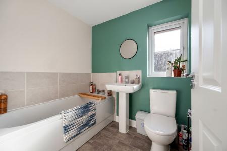 3 bedroom Semi-detached house for sale in Beaufighter Crescent, Melton Mowbray, LE13