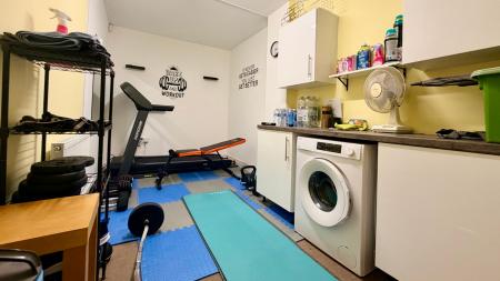 3 bedroom Terraced House for sale in Rossiter Close, Melton Mowbray, LE13