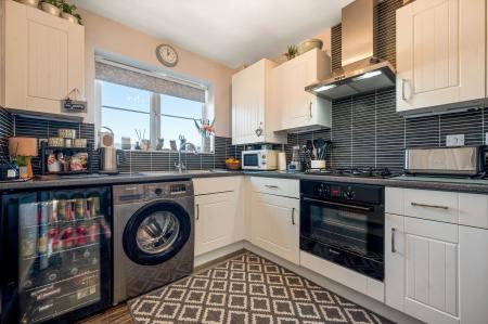 2 bedroom Flat for sale in Halifax Drive, Broome House, LE13