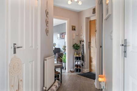 2 bedroom Flat for sale in Halifax Drive, Broome House, LE13