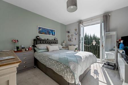 2 bedroom Flat for sale in Halifax Drive, Broome House, LE13