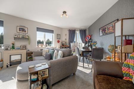 2 bedroom Flat for sale in Halifax Drive, Broome House, LE13