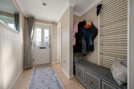 5 bedroom Detached house for sale in Denton Rise, Melton Mowbray, LE13