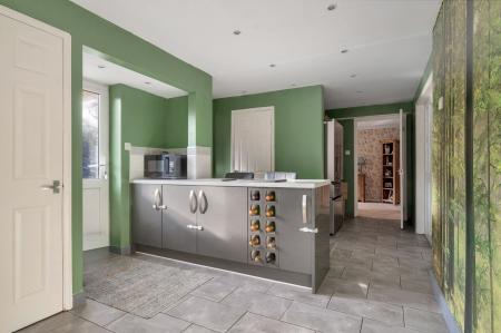 5 bedroom Detached house for sale in Denton Rise, Melton Mowbray, LE13