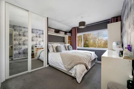 5 bedroom Detached house for sale in Denton Rise, Melton Mowbray, LE13