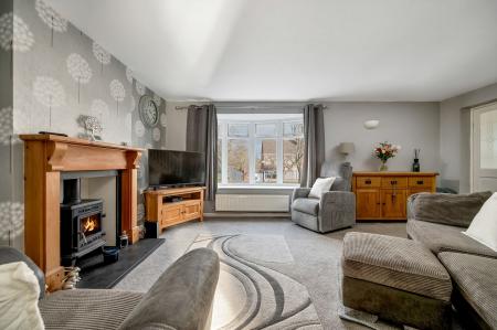 5 bedroom Detached house for sale in Denton Rise, Melton Mowbray, LE13