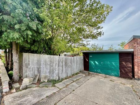 3 bedroom Semi-detached house for sale in Baldocks Lane, Melton Mowbray, LE13