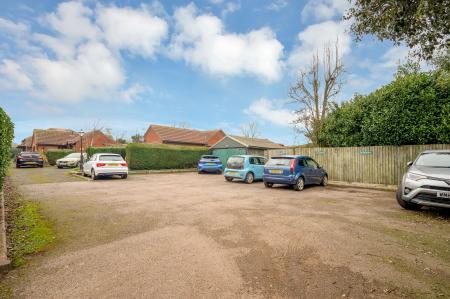 2 bedroom Terraced bungalow for sale in Vicarage Lane, Eaton, NG32