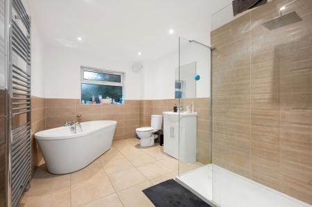 3 bedroom Detached bungalow for sale in Gartree Court, Melton Mowbray