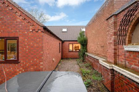 3 bedroom Detached bungalow for sale in Gartree Court, Melton Mowbray