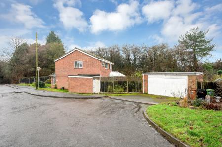 4 bedroom Detached house for sale in Bickley Avenue, Melton Mowbray