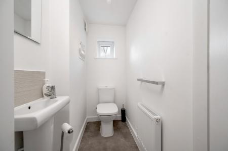 2 bedroom End of terrace house for sale in King Edward Avenue, Melton Mowbray