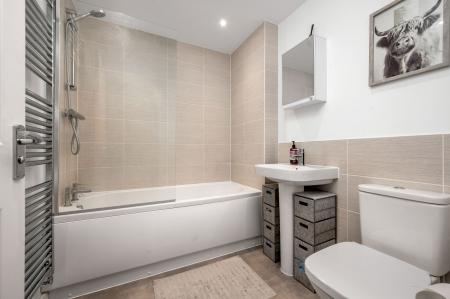 2 bedroom End of terrace house for sale in King Edward Avenue, Melton Mowbray