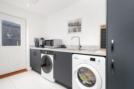 4 bedroom Detached house for sale in Forbes Avenue, Melton Mowbray