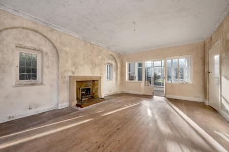 4 bedroom Detached house for sale in Burton Road, Melton Mowbray