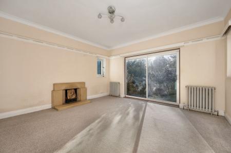 4 bedroom Detached house for sale in Burton Road, Melton Mowbray