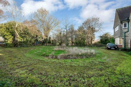 4 bedroom Detached house for sale in Burton Road, Melton Mowbray