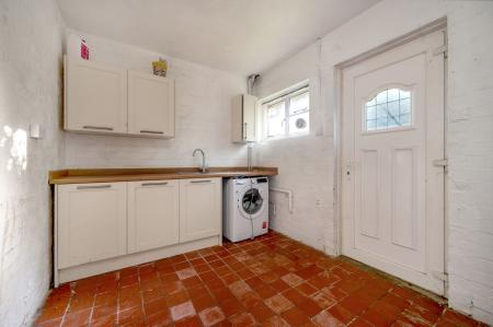 4 bedroom Detached house for sale in Burton Road, Melton Mowbray