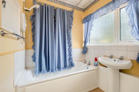 3 bedroom Semi-detached house for sale in Chadwell Close, Asfordby