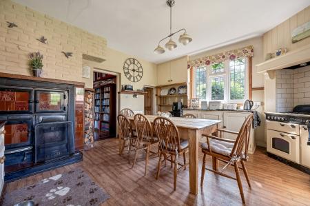 4 bedroom Detached house for sale in 51 Main Street, Asfordby, LE14