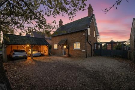 4 bedroom Detached house for sale in 5 Main Street, Goadby Marwood, LE14