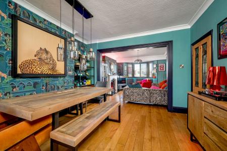 3 bedroom Semi-detached house for sale in Nottingham Road, Melton Mowbray