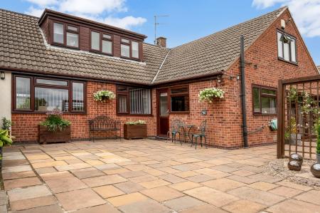 4 bedroom Detached house for sale in 40 Main Street, Kirby Bellars, LE14