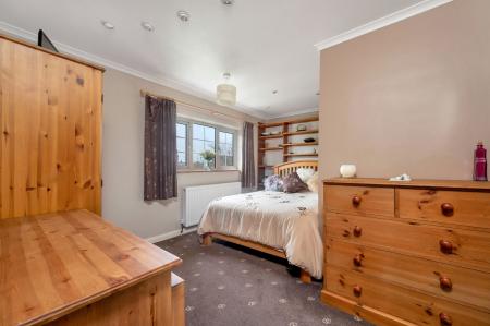 6 bedroom Detached house for sale in Windsor Road, Waltham On The Wolds